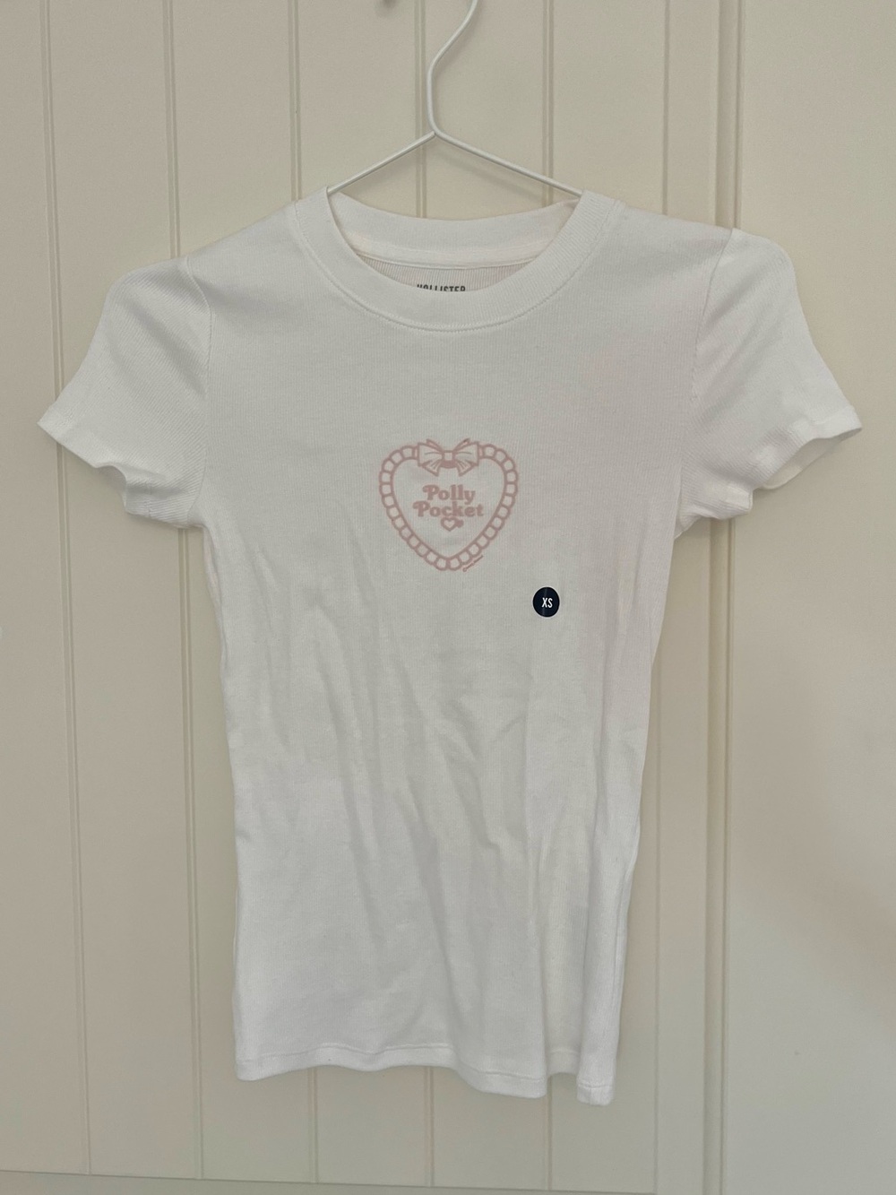 NWT Hollister white slim fit shirt with pink “Polly Pocket” graphic